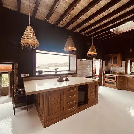 Vakantiehuis Botanica - 5 Bedroom With Pool And Hot Tub *