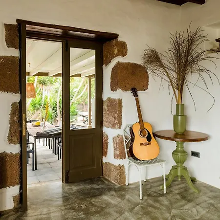 Vakantiehuis Botanica - 5 Bedroom With Pool And Hot Tub *